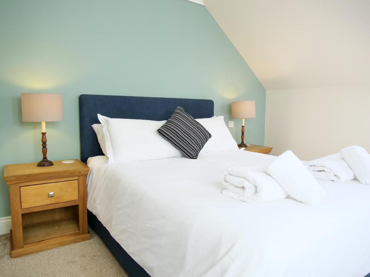 Ellingham Self-Catering Cottages Saint Peter Port Exterior photo