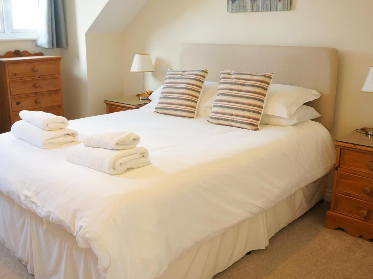 Ellingham Self-Catering Cottages Saint Peter Port Exterior photo