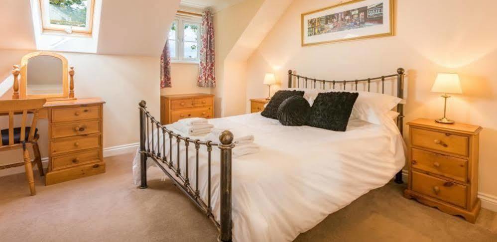 Ellingham Self-Catering Cottages Saint Peter Port Exterior photo